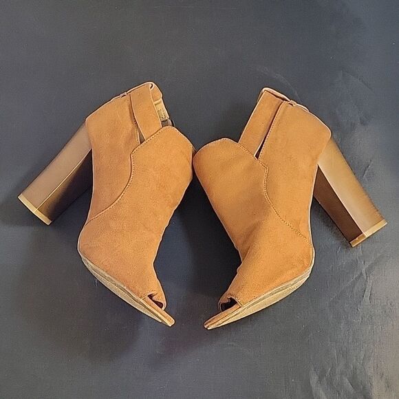BAMBOO OPEN TOE ADJUSTABLE BUCKLE ANKLE BOOTIES - Picture 14 of 15